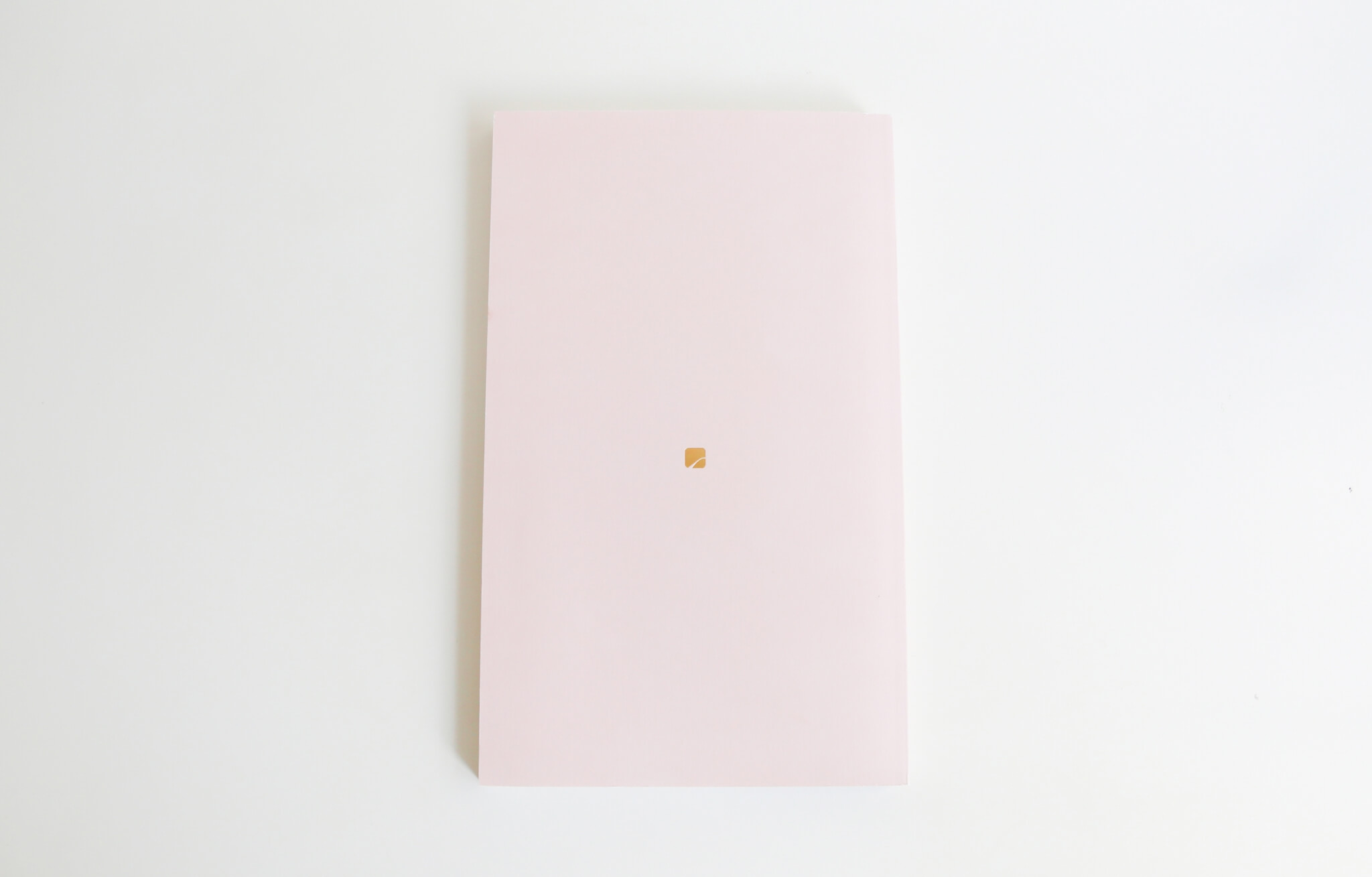 制作事例（WEB・印刷・動画・イラスト）：駒木野病院平成30年度業績集